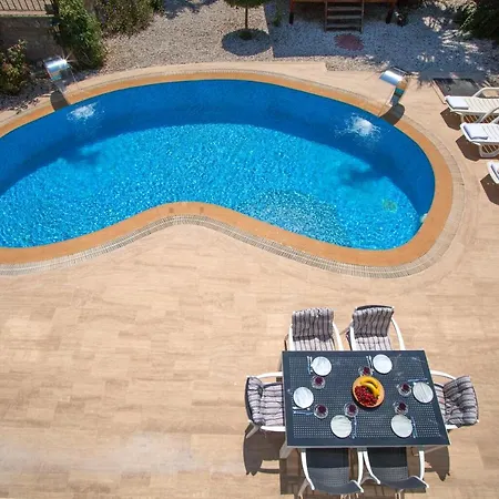 Villa Oludeniz Ovacik Bolgesinde 3 Yatak Odali Fethiye