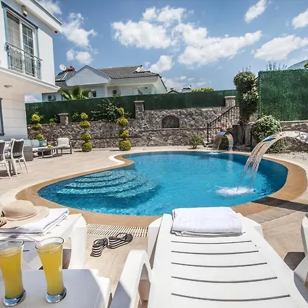Oludeniz Ovacik Bolgesinde 3 Yatak Odali Villa Fethiye